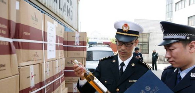 为什么包裹清关服务对跨境电商至关重要.jpg